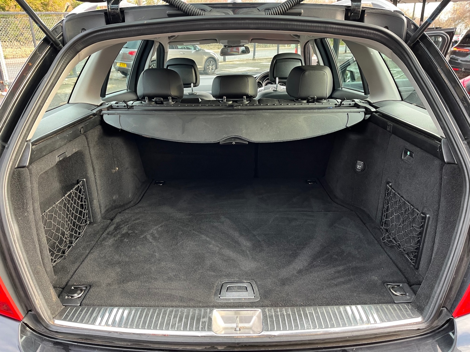 Used Mercedes-Benz C Class 2014 for sale - 76836765: Photo 7