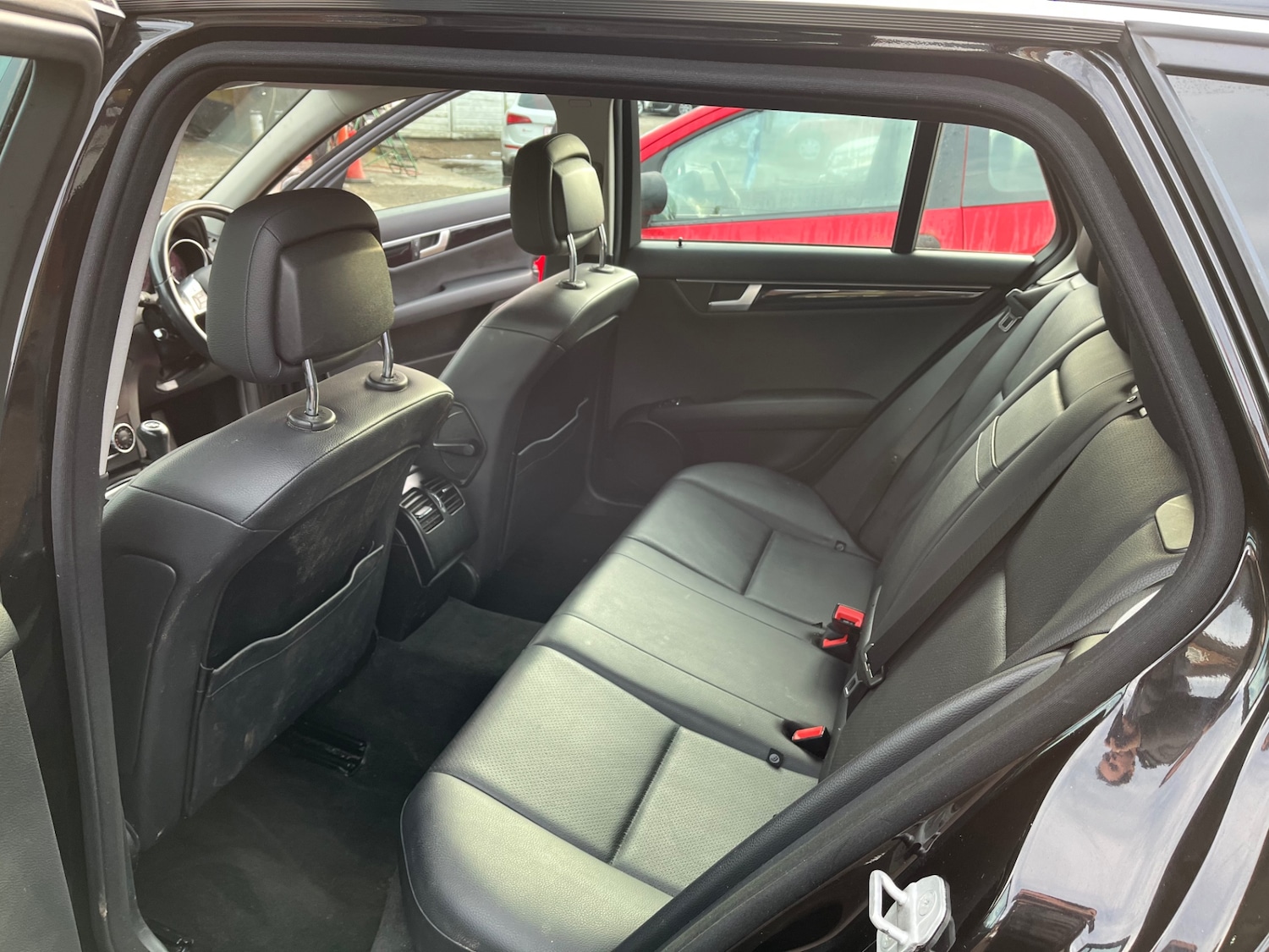 Used Mercedes-Benz C Class 2014 for sale - 76836765: Photo 8