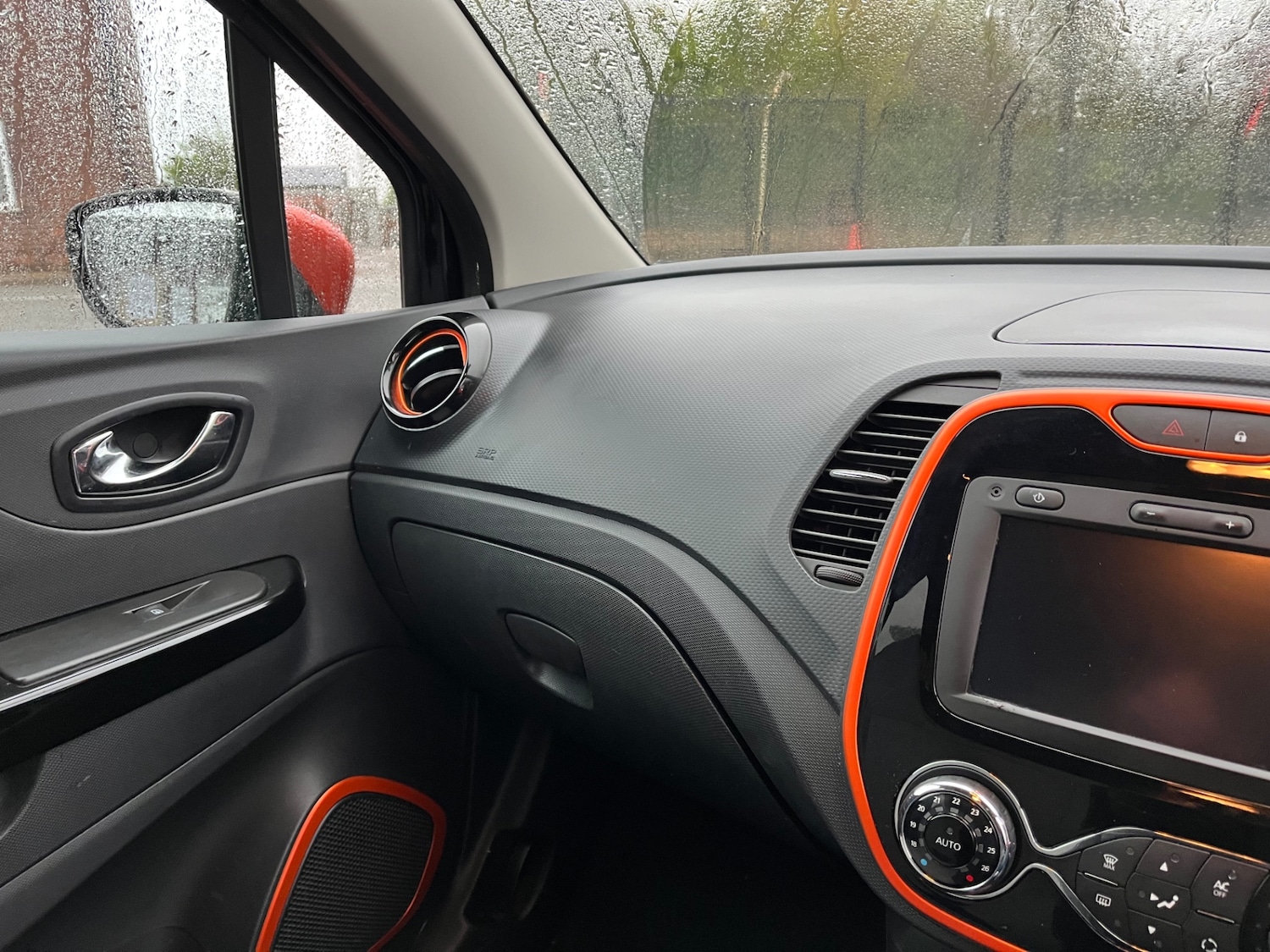 Used Renault Captur 2014 for sale - 76616642: Photo 19