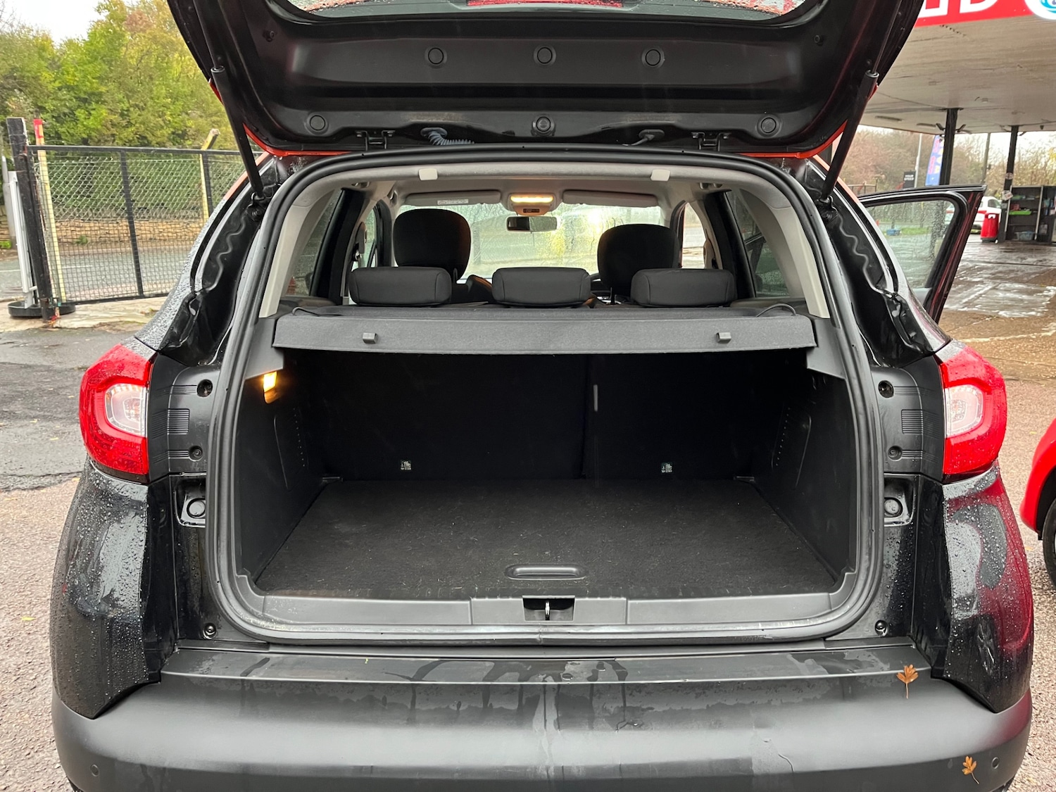 Used Renault Captur 2014 for sale - 76616642: Photo 8