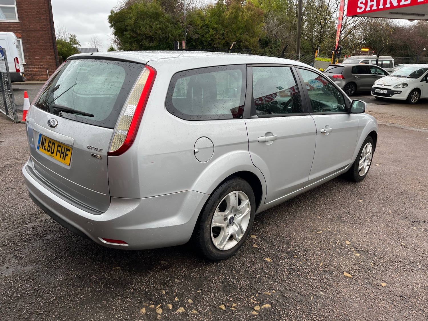Used Ford Focus 2010 for sale - 76545150: Photo 5