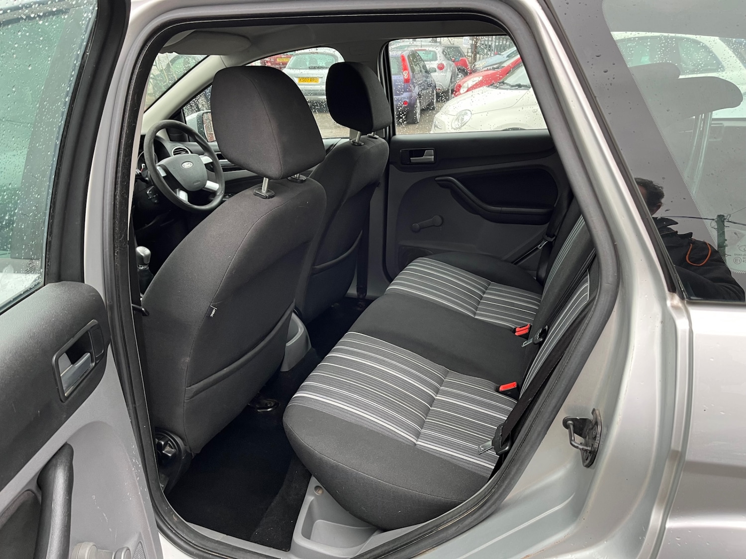 Used Ford Focus 2010 for sale - 76545150: Photo 9