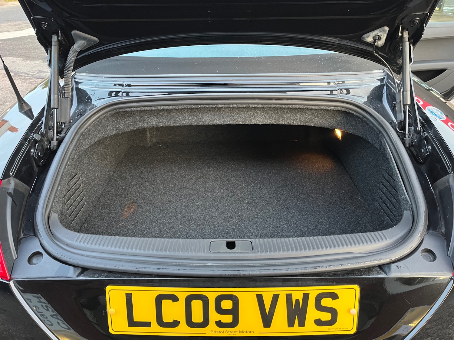 Used Audi TT 2009 for sale - 76684817: Photo 8