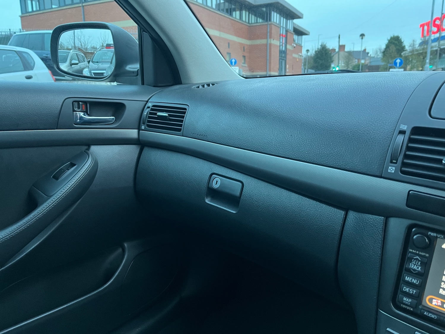 Used Toyota Avensis 2008 for sale - 76766879: Photo 8