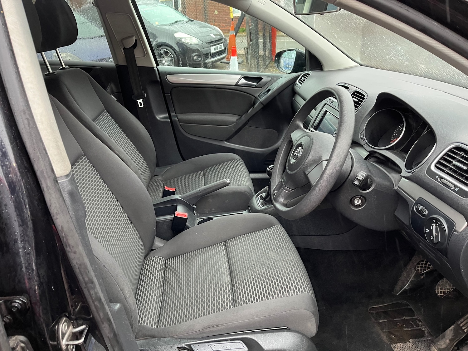 Used Volkswagen Golf 2010 for sale - 76618208: Photo 7