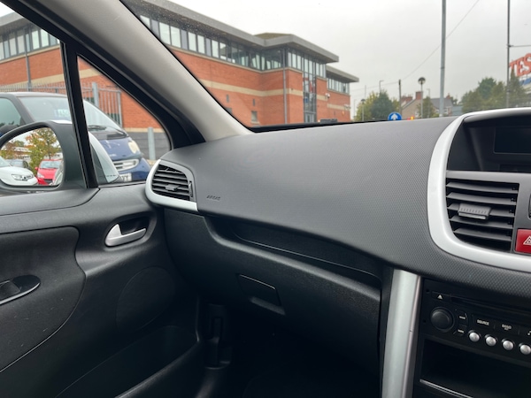 Used Peugeot 207 2011 for sale - 76268676: Photo 17