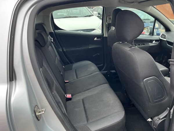 Used Peugeot 207 2011 for sale - 76268676: Photo 8