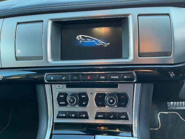 Used Jaguar XF 2014 for sale - 76187316: Photo 22