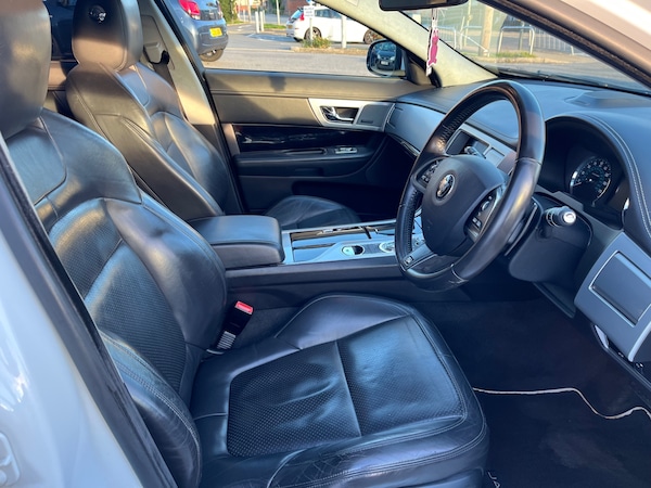 Used Jaguar XF 2014 for sale - 76187316: Photo 7