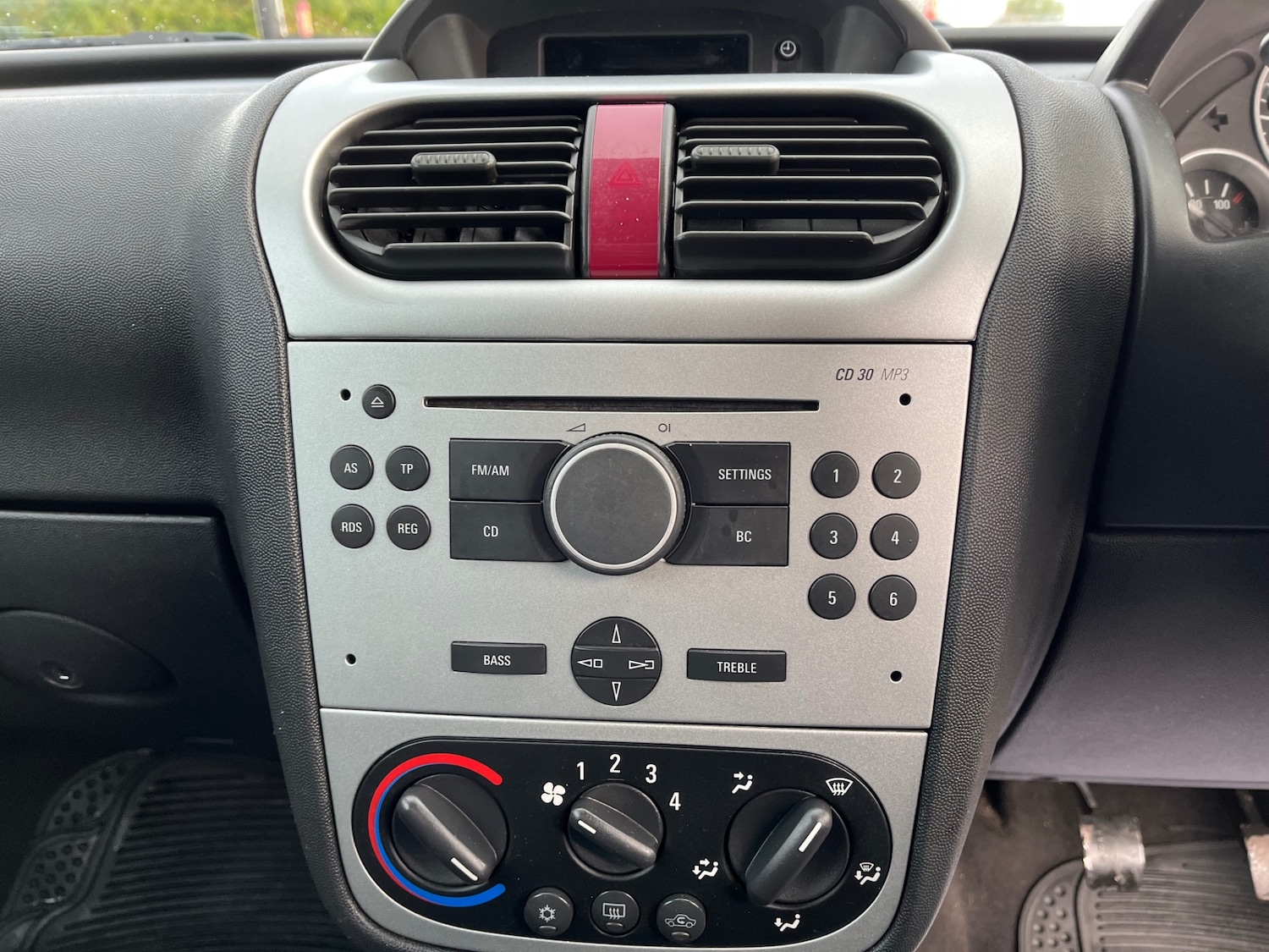 Used Vauxhall Tigra 2006 for sale - 76384971: Photo 14