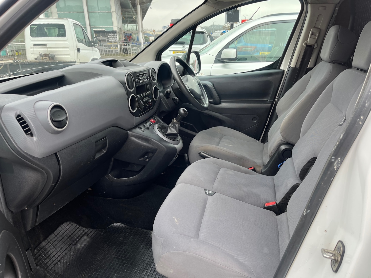 Used Peugeot Partner 2016 for sale - 77807499: Photo 11