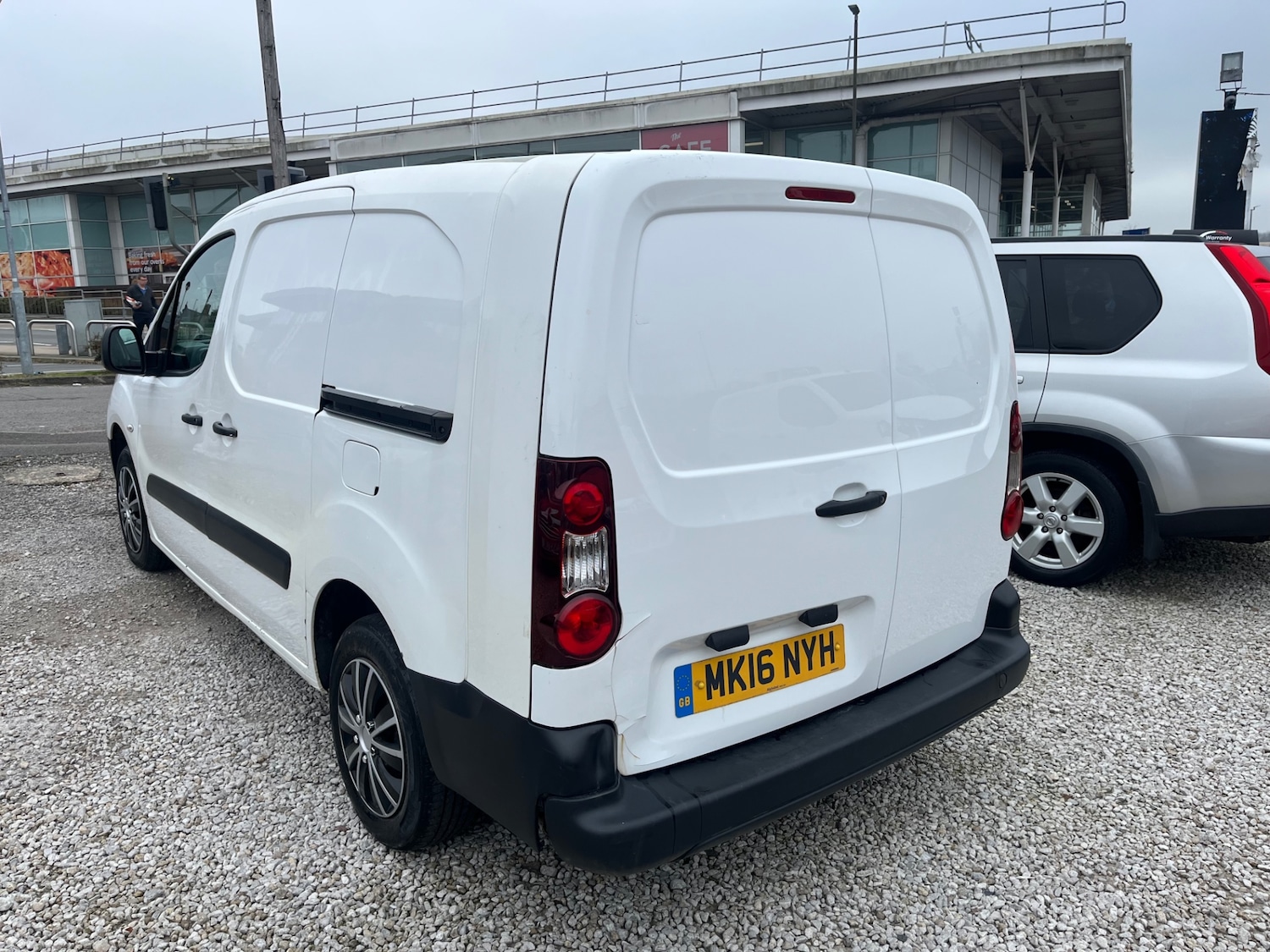 Used Peugeot Partner 2016 for sale - 77807499: Photo 4