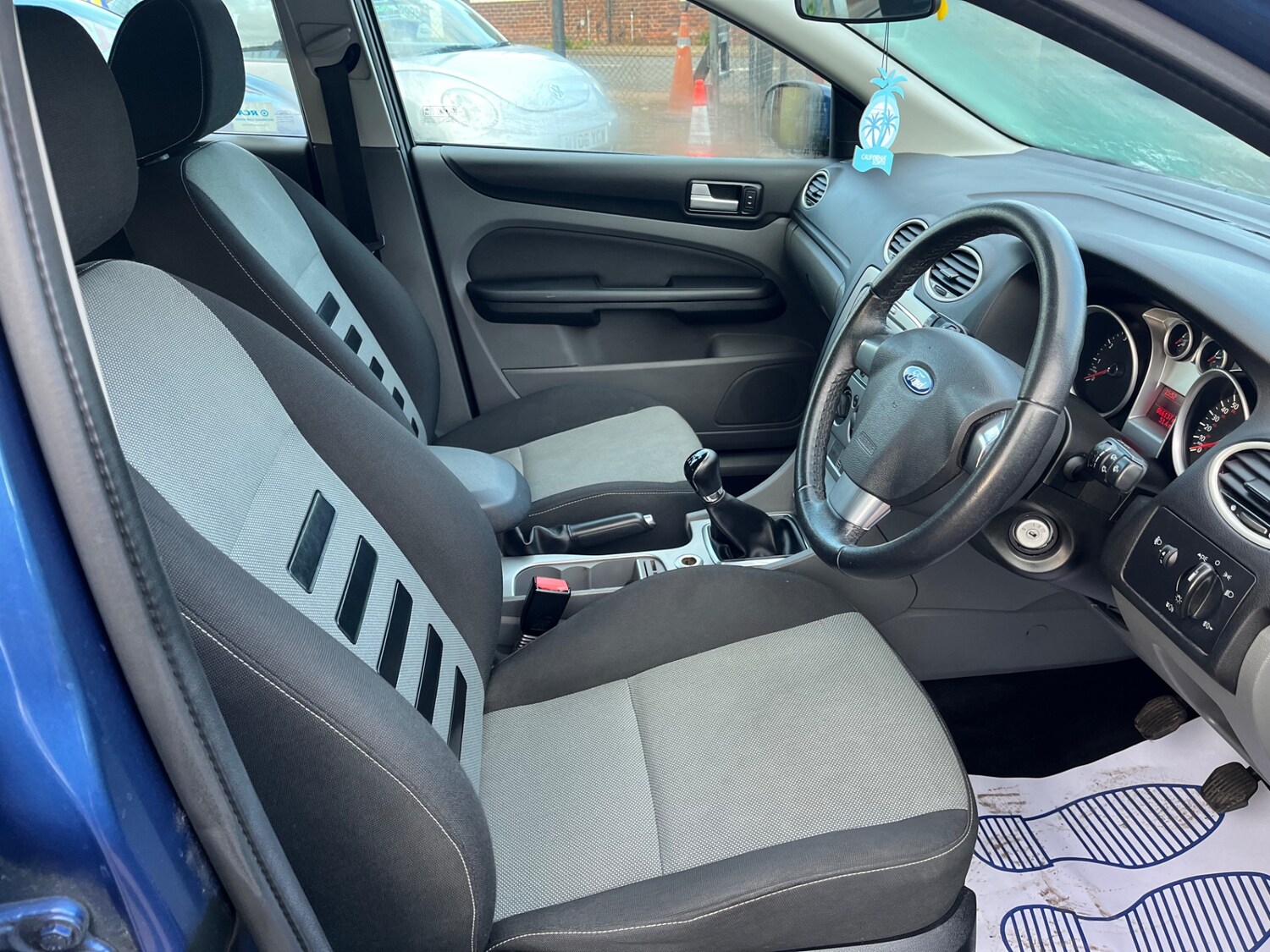 Used Ford Focus 2009 for sale - 76385158: Photo 7