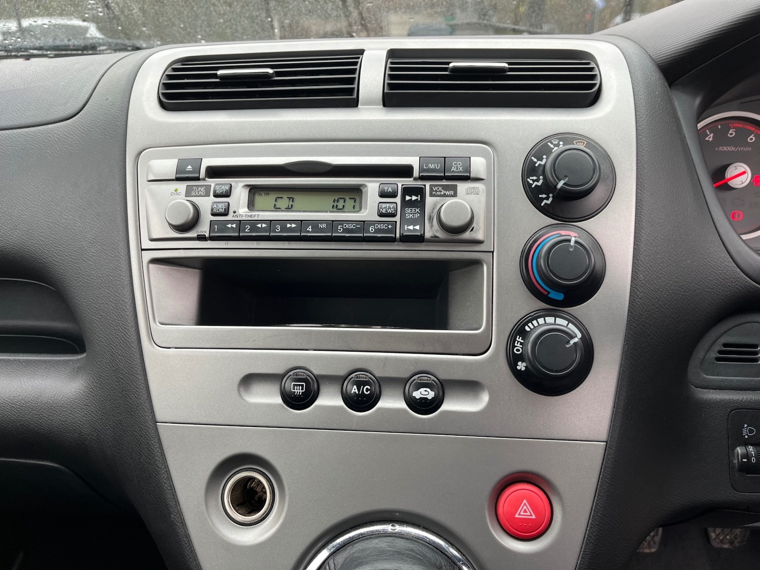 Used Honda Civic 2004 for sale - 77718345: Photo 18