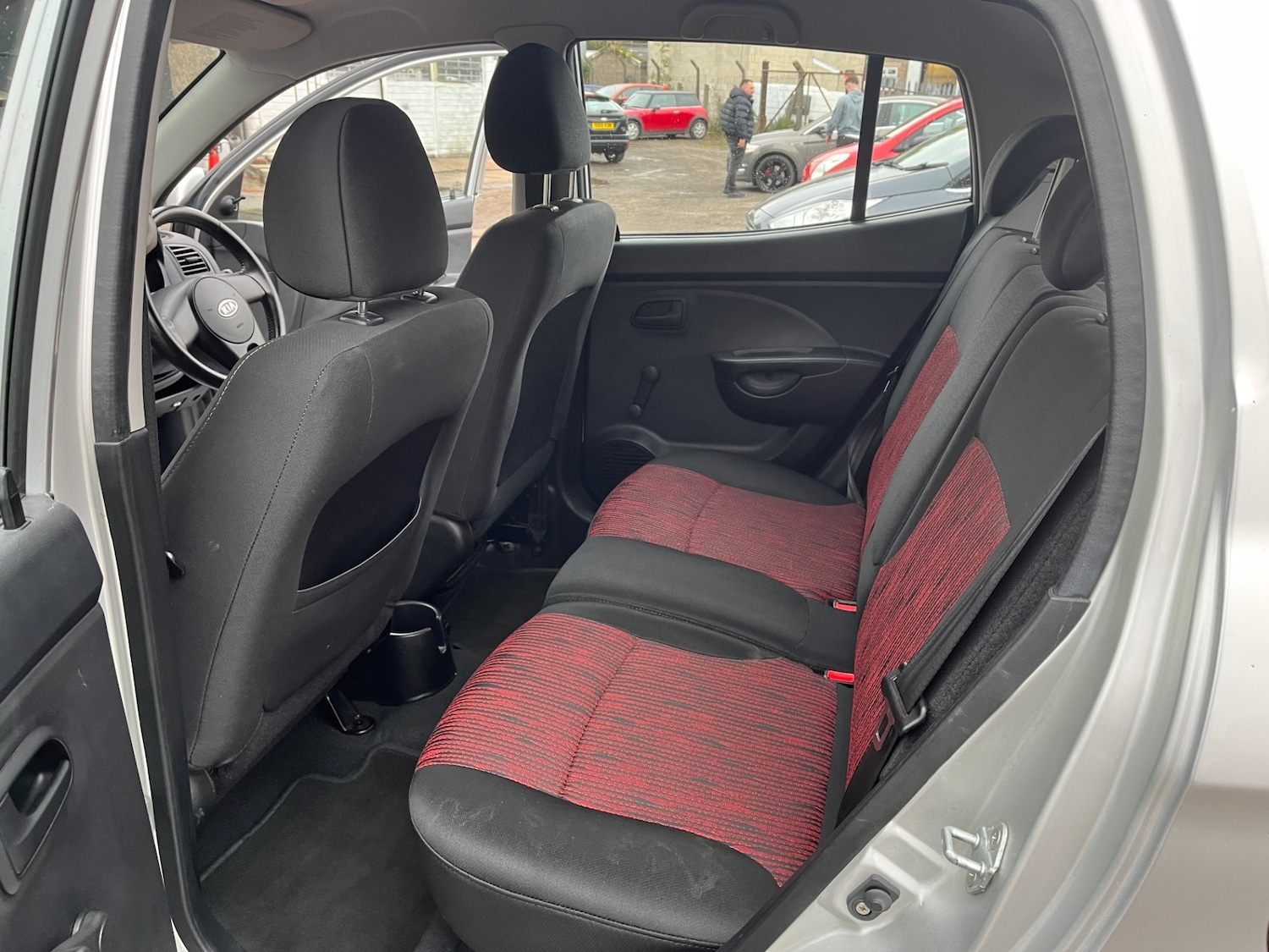 Used Kia Picanto 2011 for sale - 76418543: Photo 10