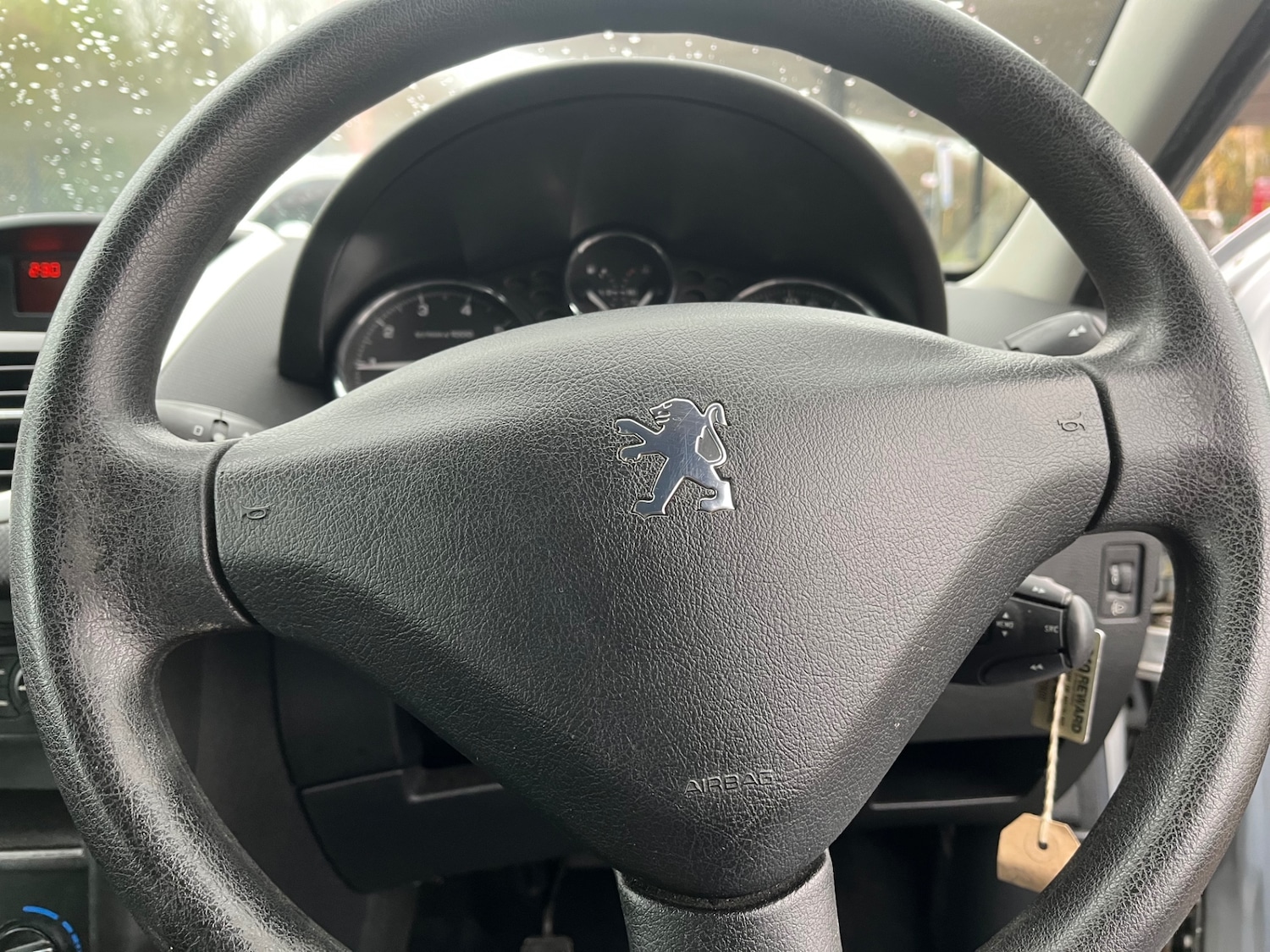 Used Peugeot 207 2007 for sale - 76545499: Photo 16