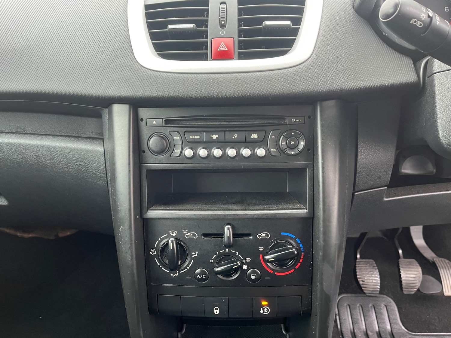 Used Peugeot 207 2007 for sale - 76545499: Photo 18