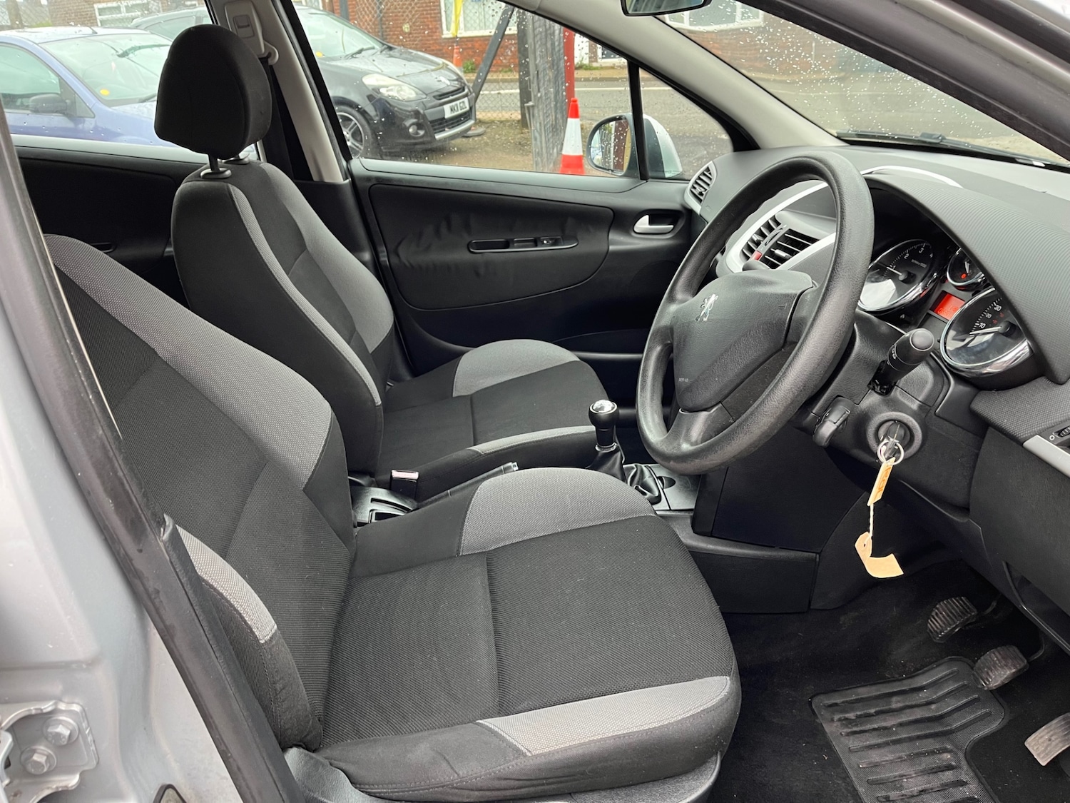 Used Peugeot 207 2007 for sale - 76545499: Photo 7