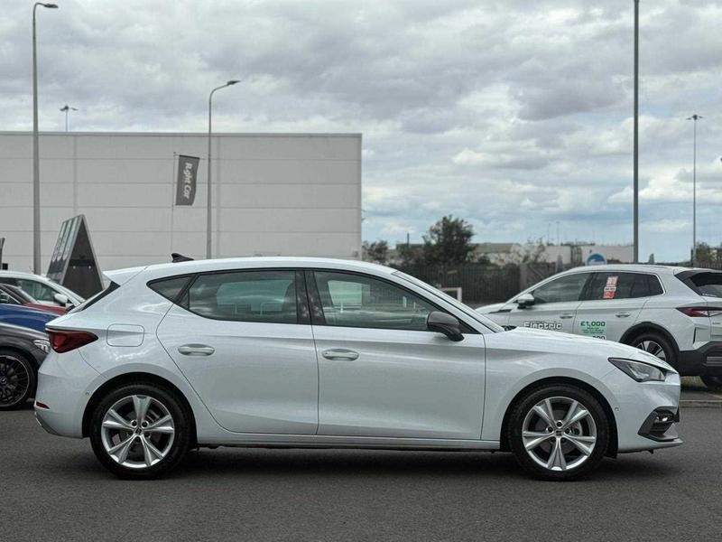 Used SEAT Leon 2025 for sale - 76384976: Photo 2