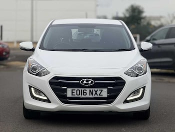 Used Hyundai i30 2016 for sale - 76184551: Photo 2