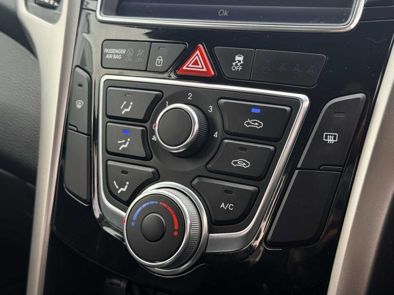 Used Hyundai i30 2016 for sale - 76184551: Photo 33