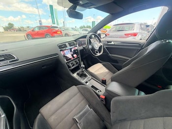 Used Volkswagen Golf 2017 for sale - 79312271: Photo