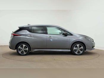 Used Nissan Leaf 2021 for sale - 76144197: Photo 3