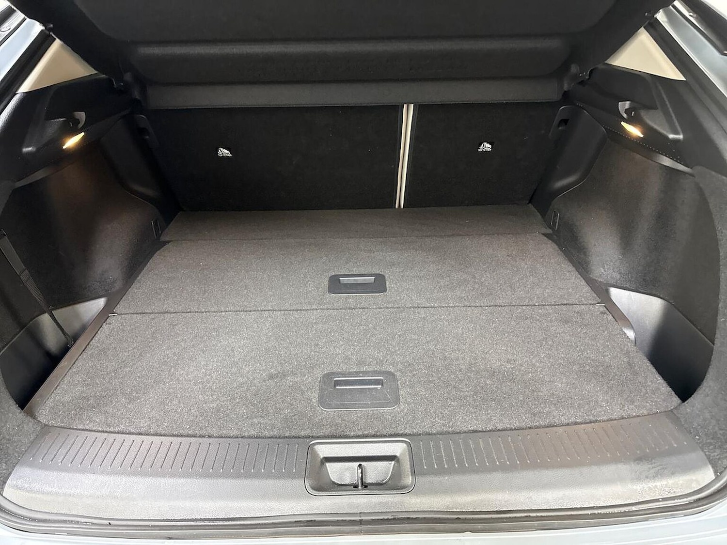 Used Nissan ARIYA 2022 for sale - 77629349: Photo 17