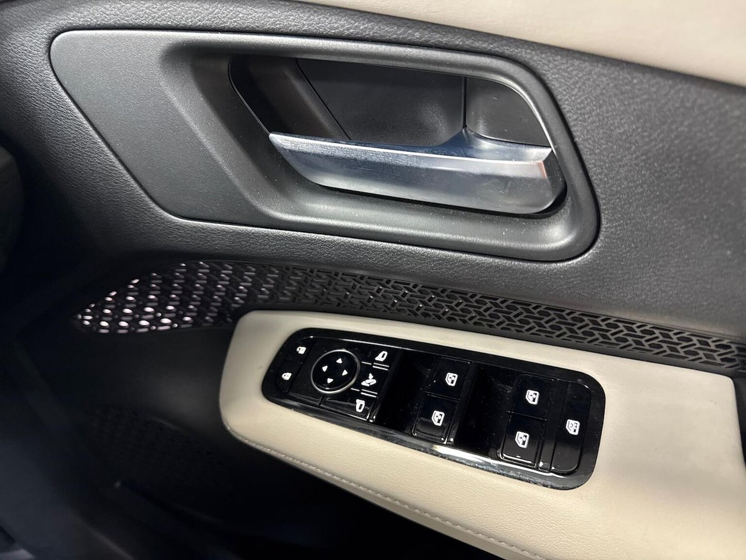 Used Nissan ARIYA 2022 for sale - 77629349: Photo 21