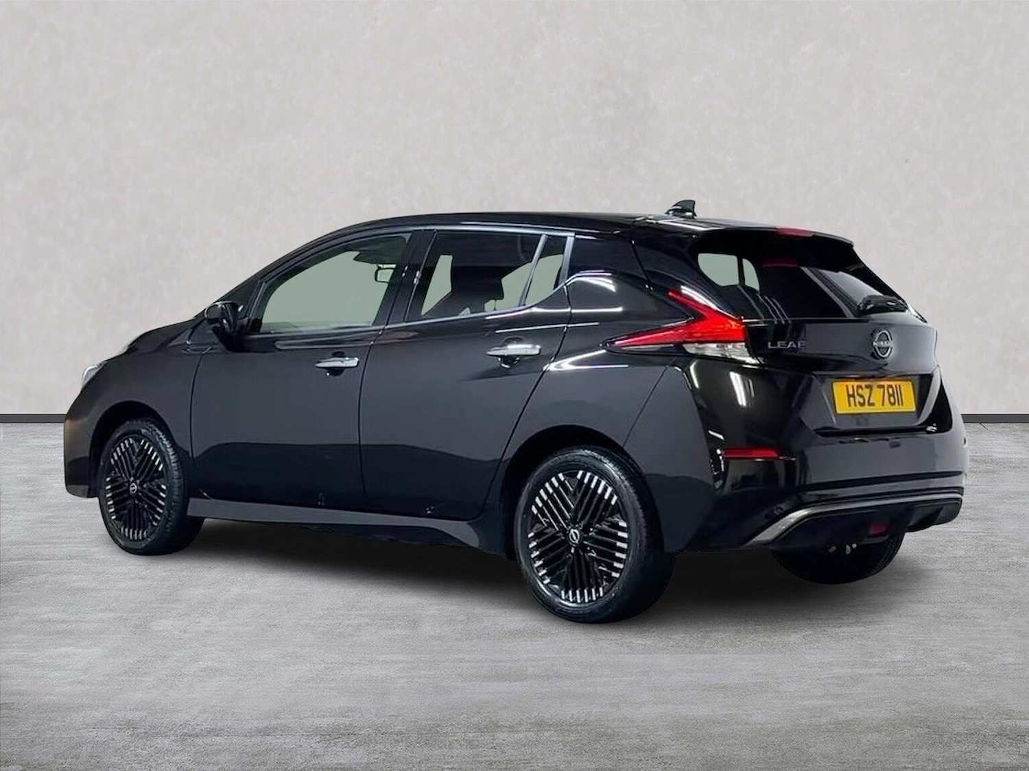 Used Nissan Leaf 2024 for sale - 76735537: Photo 2