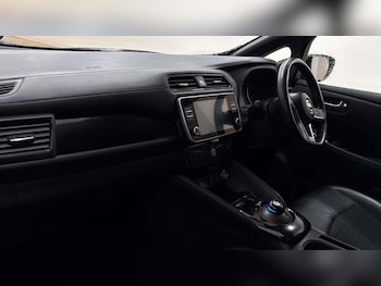 Used Nissan Leaf 2022 for sale - 75956984: Photo