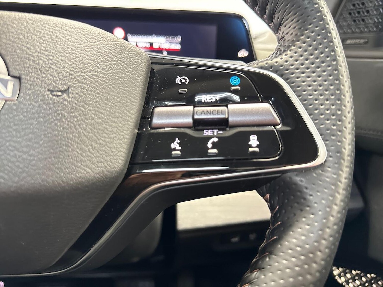 Used Nissan ARIYA 2022 for sale - 76583201: Photo 26