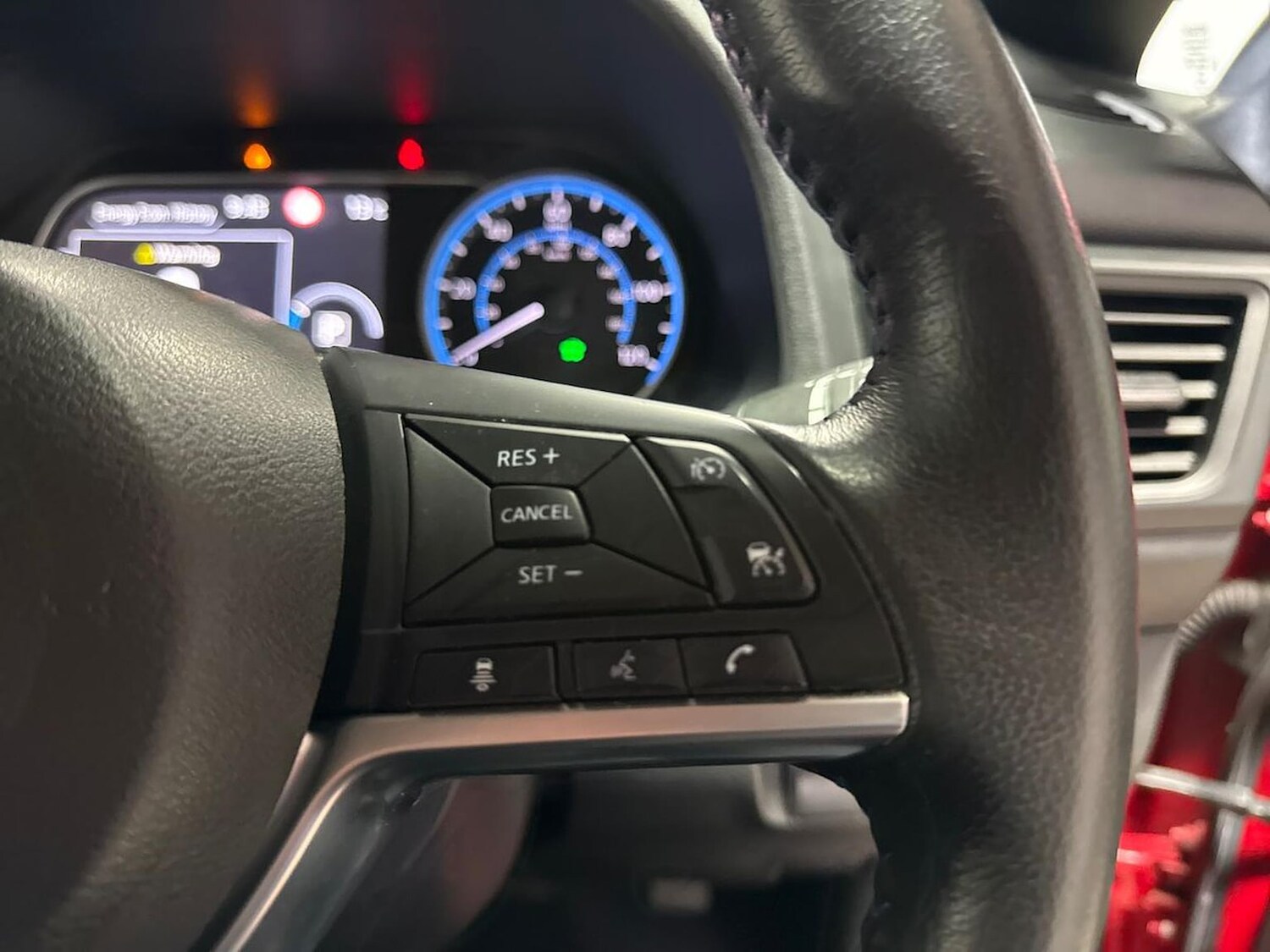 Used Nissan Leaf 2022 for sale - 76387179: Photo 25