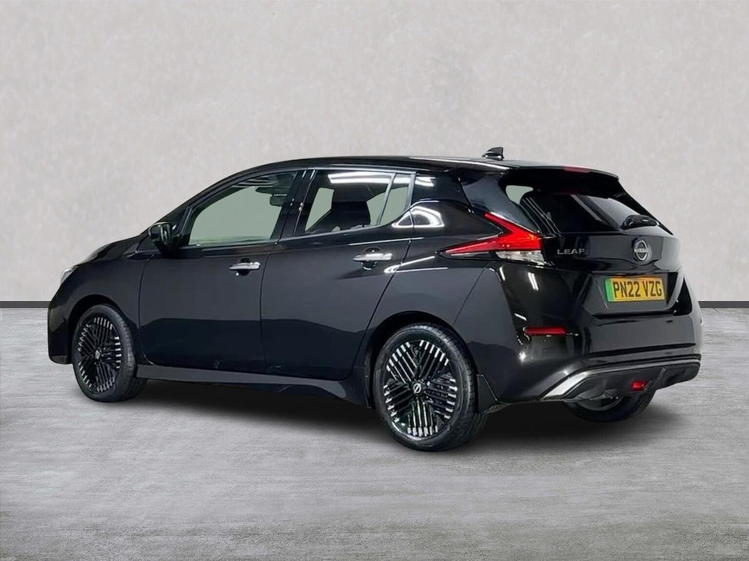 Used Nissan Leaf 2022 for sale - 76884971: Photo 2