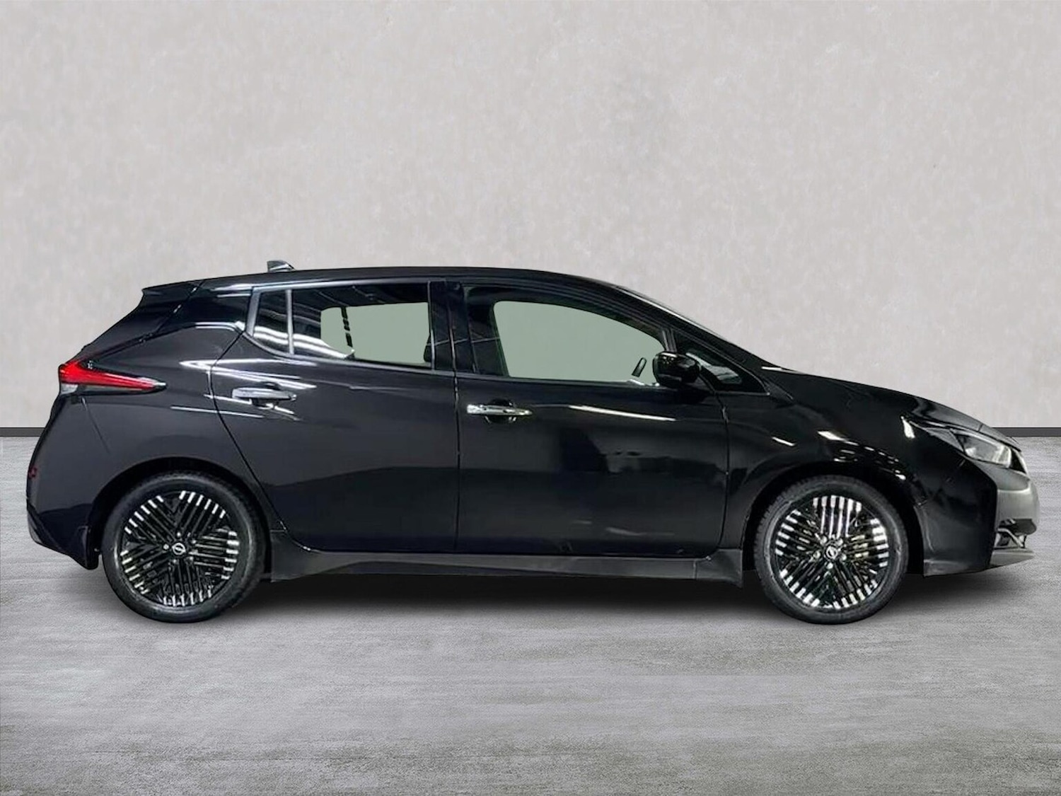 Used Nissan Leaf 2022 for sale - 76884971: Photo 3