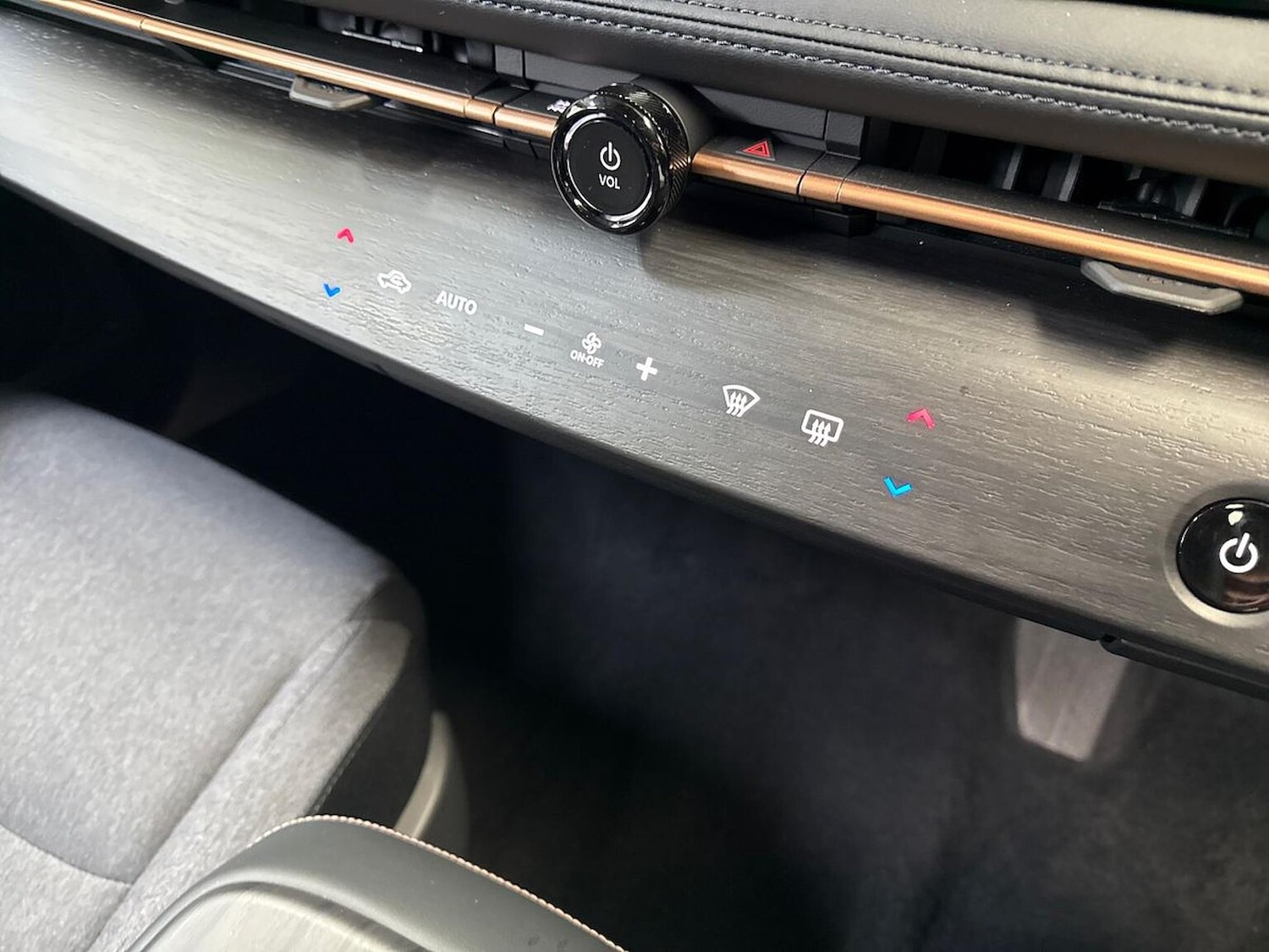 Used Nissan ARIYA 2025 for sale - 77629353: Photo 12