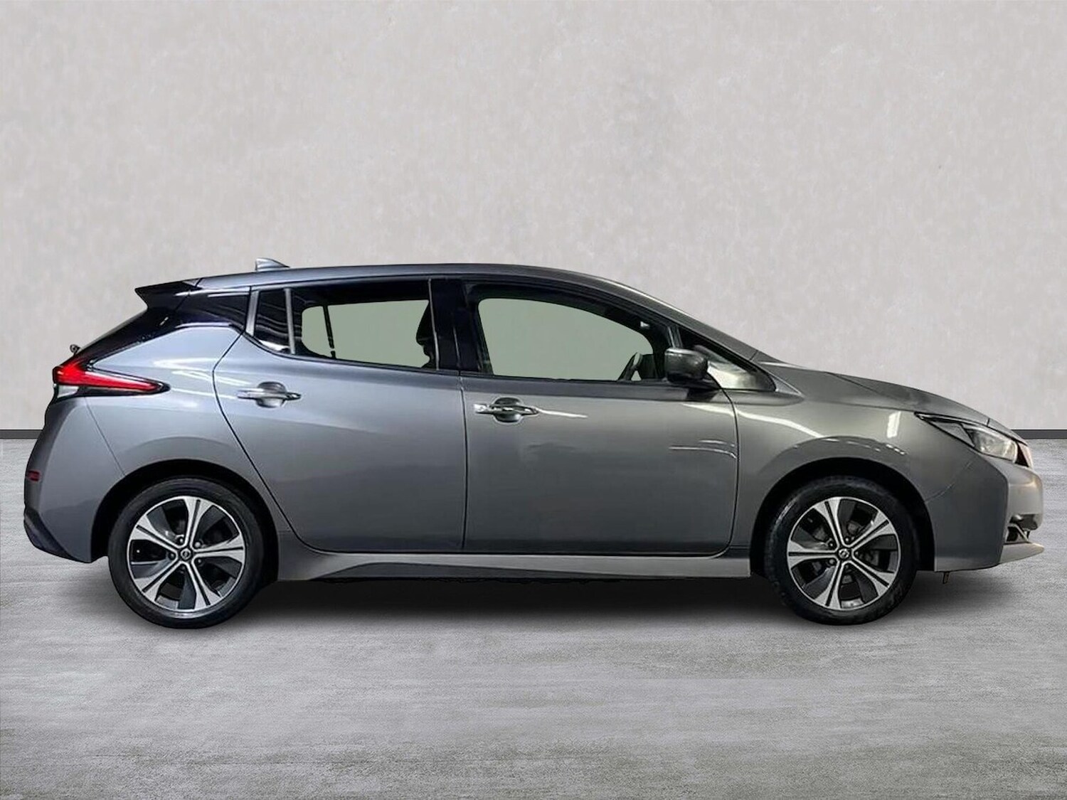 Used Nissan Leaf 2021 for sale - 76846052: Photo 3