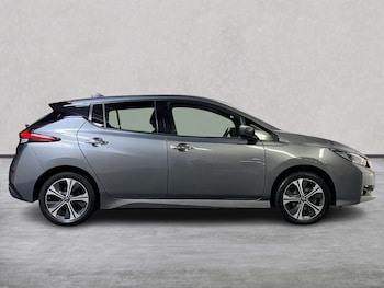 Used Nissan Leaf 2021 for sale - 76846052: Photo