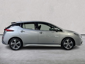 Used Nissan Leaf 2021 for sale - 77062302: Photo