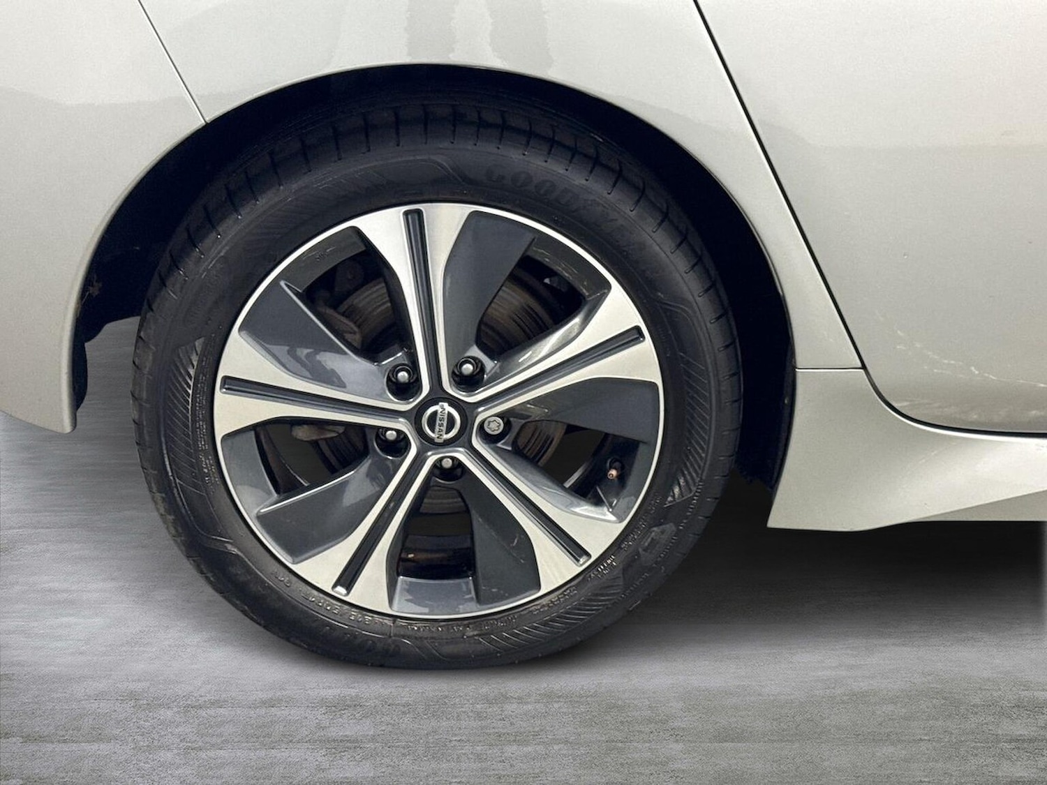 Used Nissan Leaf 2021 for sale - 77062302: Photo 6