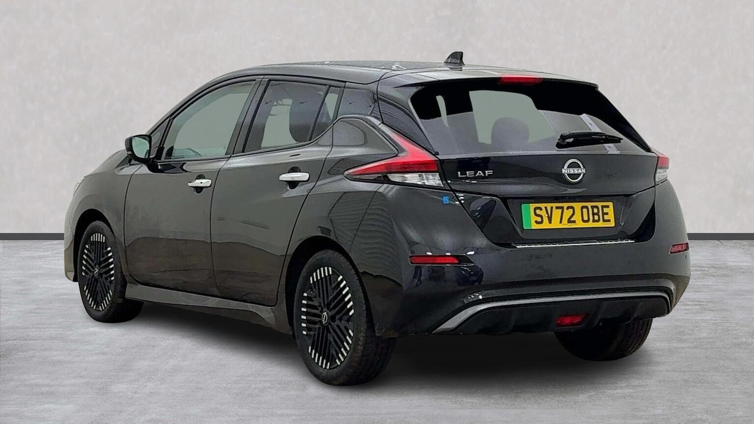 Used Nissan Leaf 2022 for sale - 77012399: Photo 2