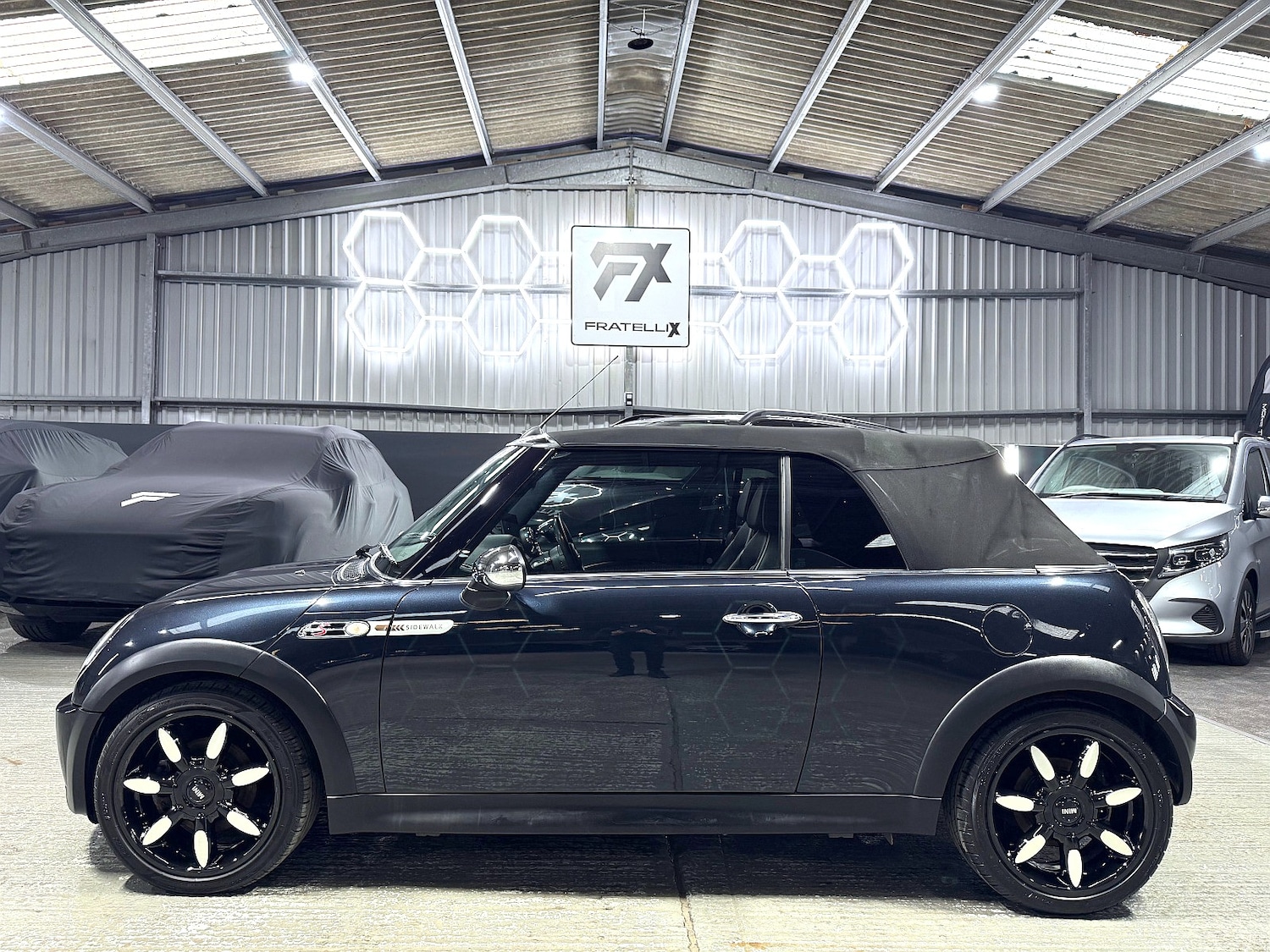 Used MINI Convertible 2008 for sale - 76904731: Photo 10