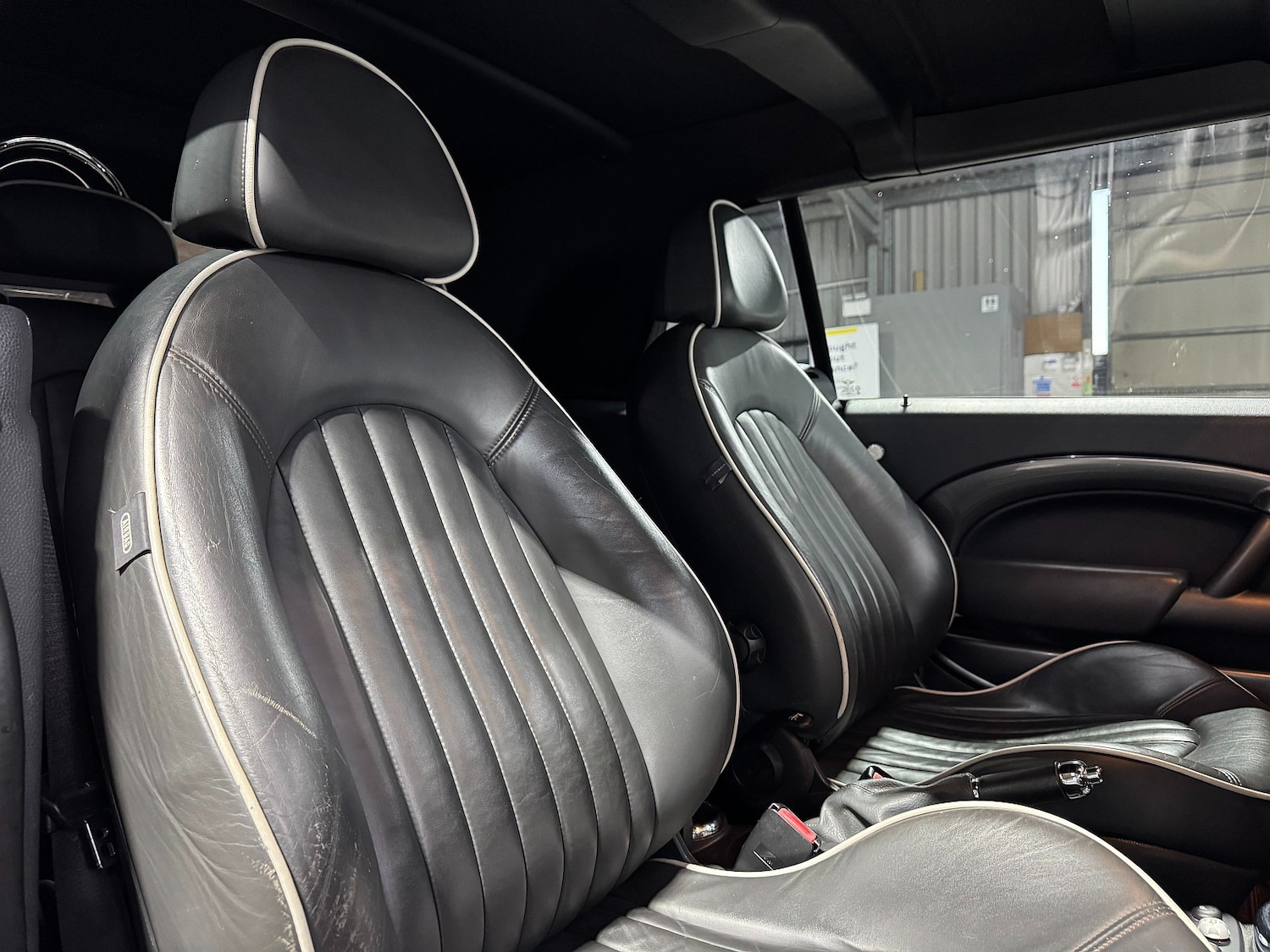 Used MINI Convertible 2008 for sale - 76904731: Photo 17