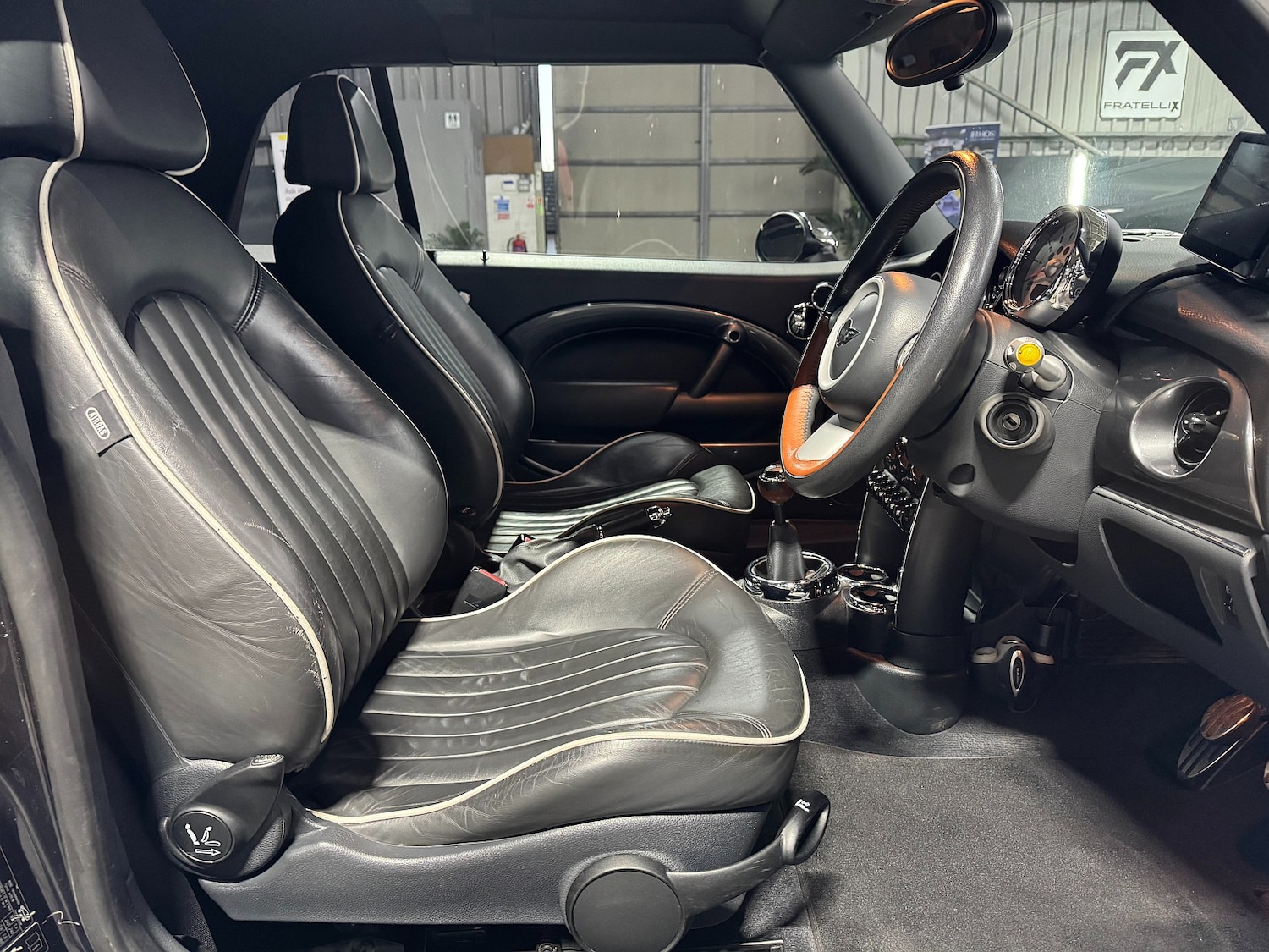 Used MINI Convertible 2008 for sale - 76904731: Photo 18