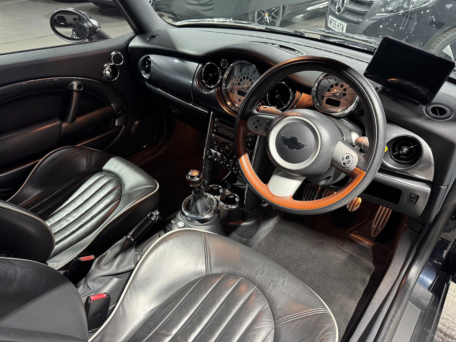 Used MINI Convertible 2008 for sale - 76904731: Photo 19