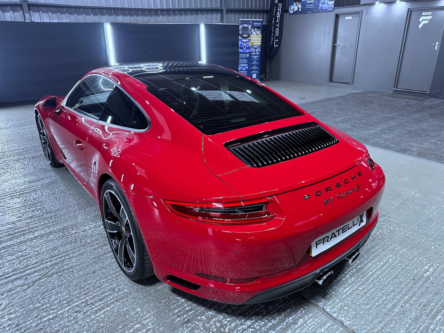 Used Porsche 911 2016 for sale - 76719120: Photo 19