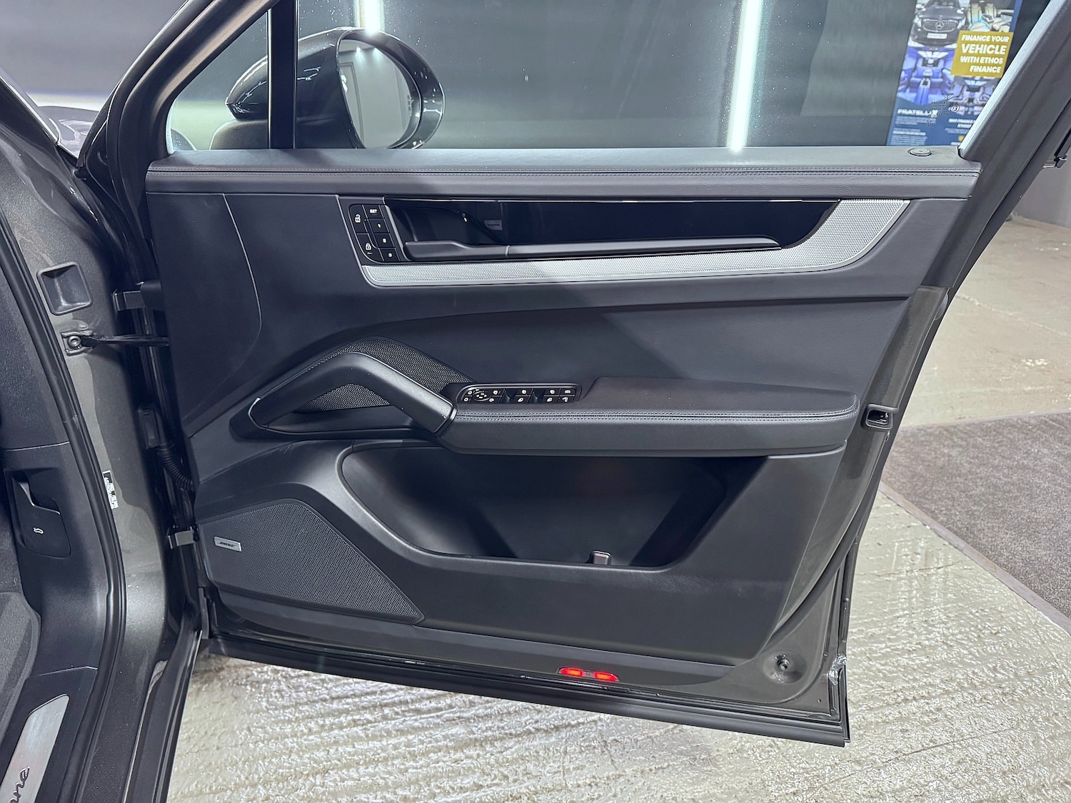 Used Porsche Cayenne 2024 for sale - 76719090: Photo 23