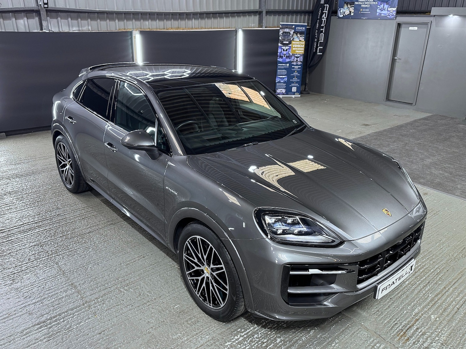 Used Porsche Cayenne 2024 for sale - 76719090: Photo 4