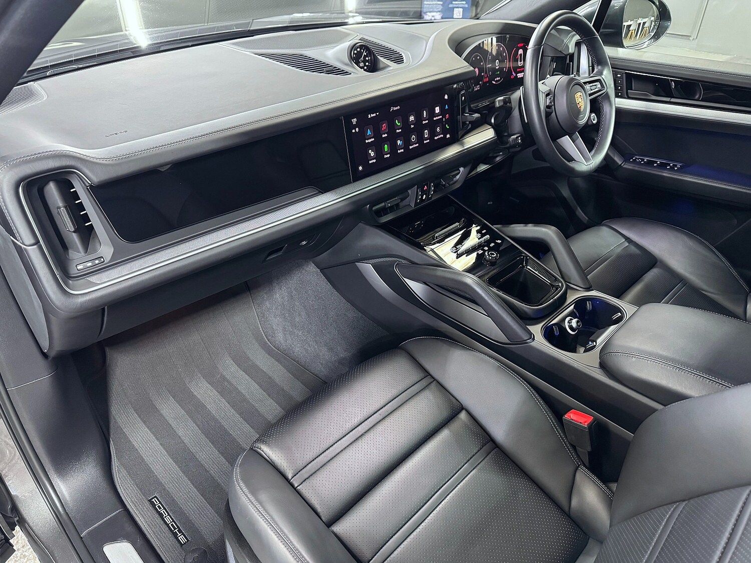 Used Porsche Cayenne 2024 for sale - 76719090: Photo 41