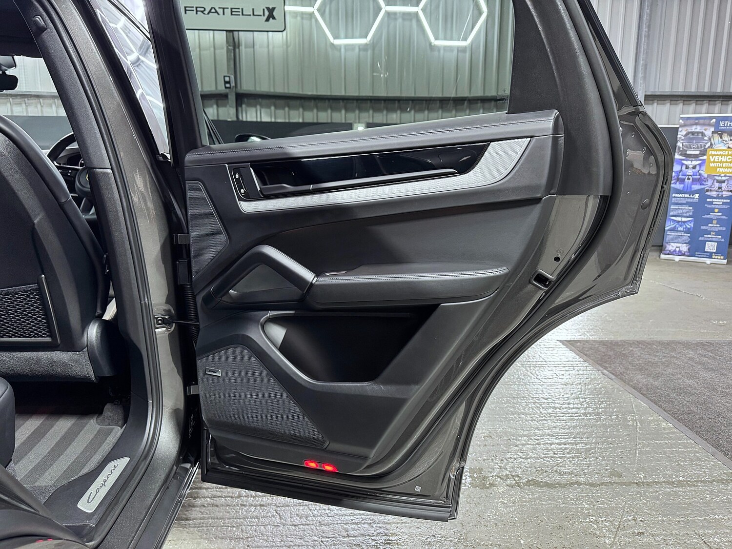 Used Porsche Cayenne 2024 for sale - 76719090: Photo 42